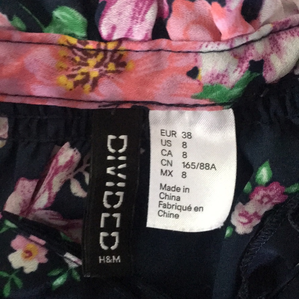 Beautiful blouse 👚 - Picture 4 of 4
